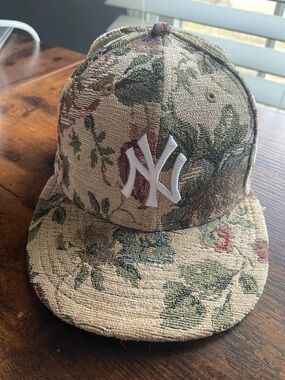 Kith x New Era Floral Tapestry New York Yankees Cap